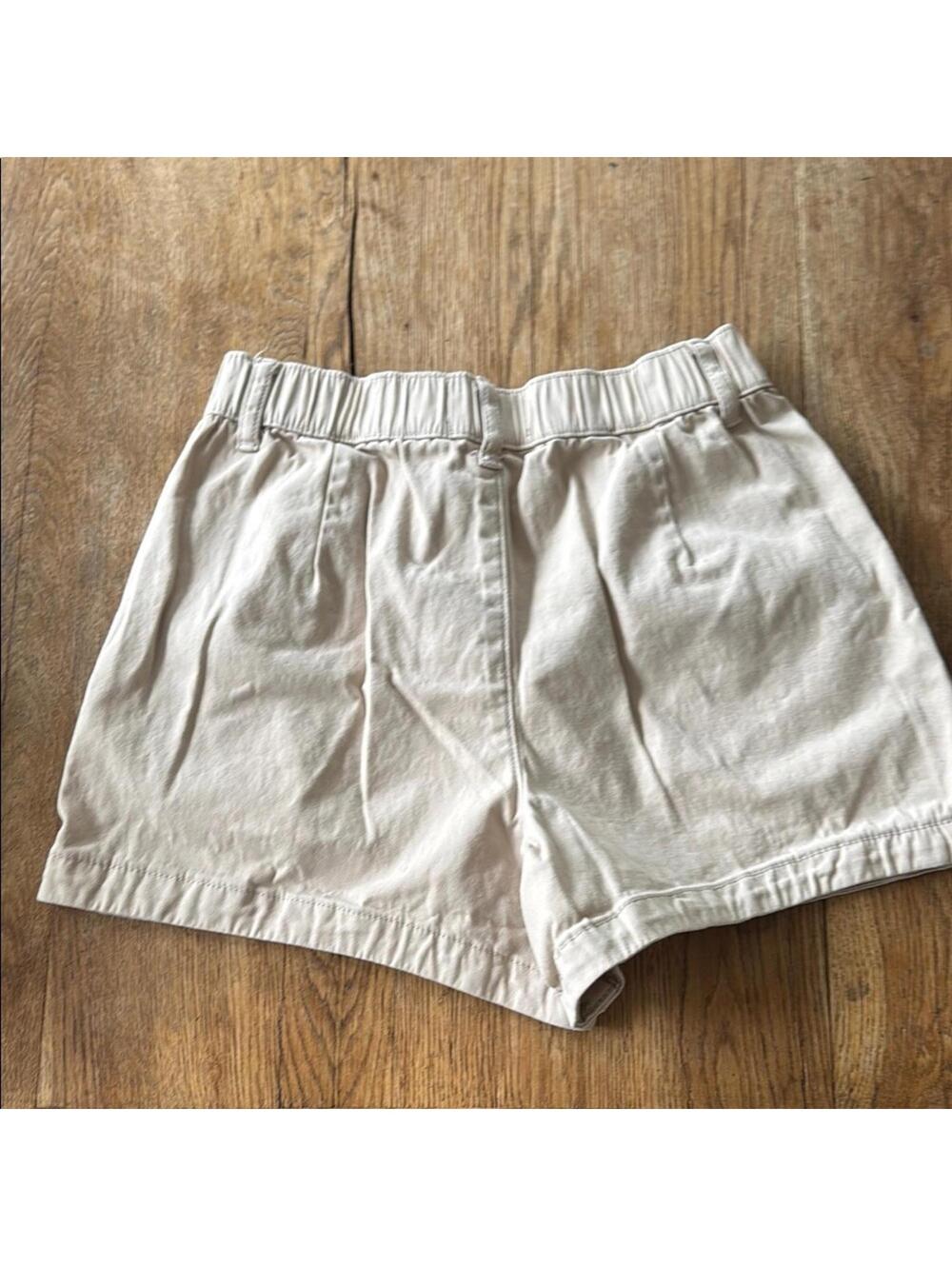 ASOS TAN SHORTS SIZE 2